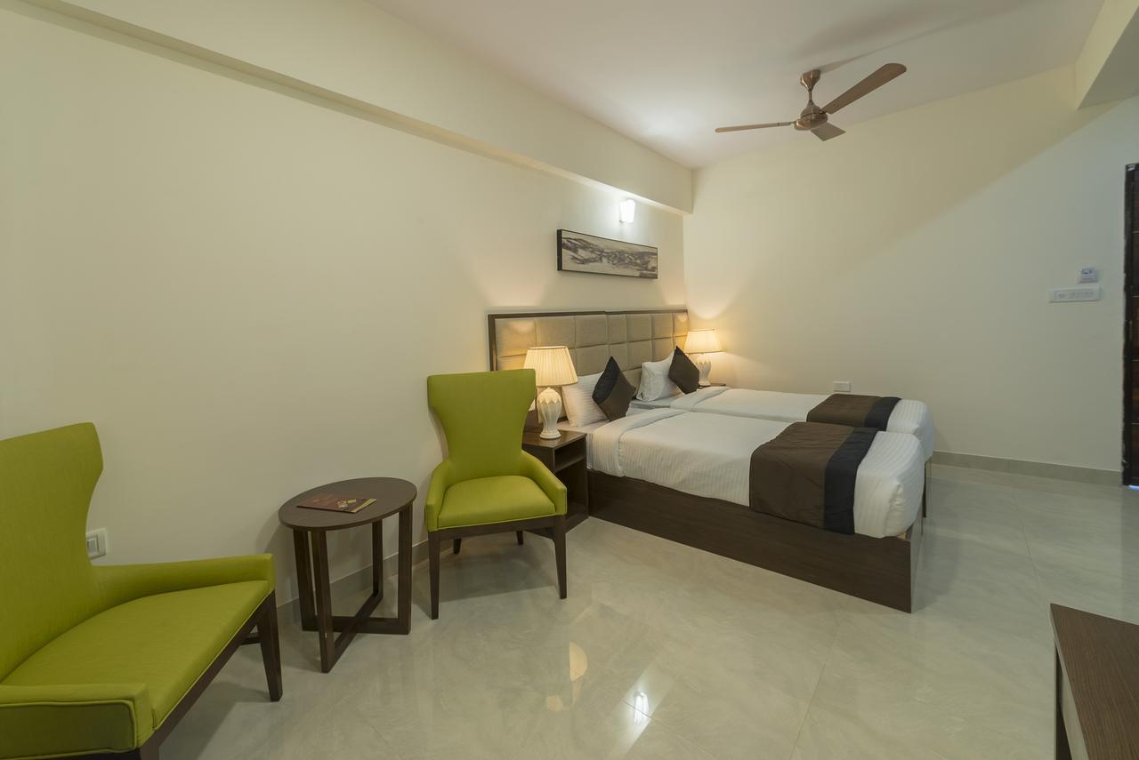 Daffodil Delight - Manyata Tech Park Hotel Bangalore Buitenkant foto