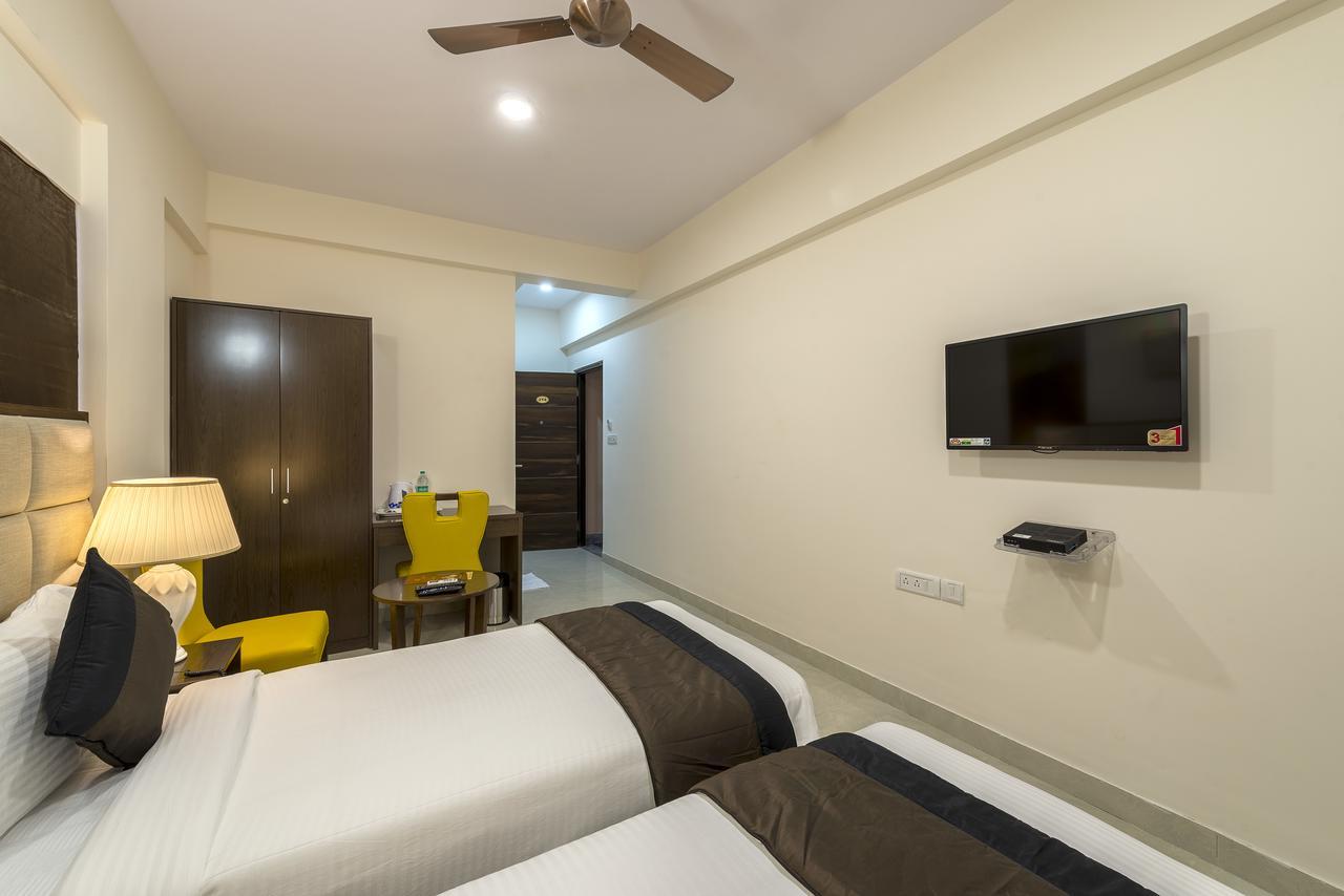 Daffodil Delight - Manyata Tech Park Hotel Bangalore Buitenkant foto