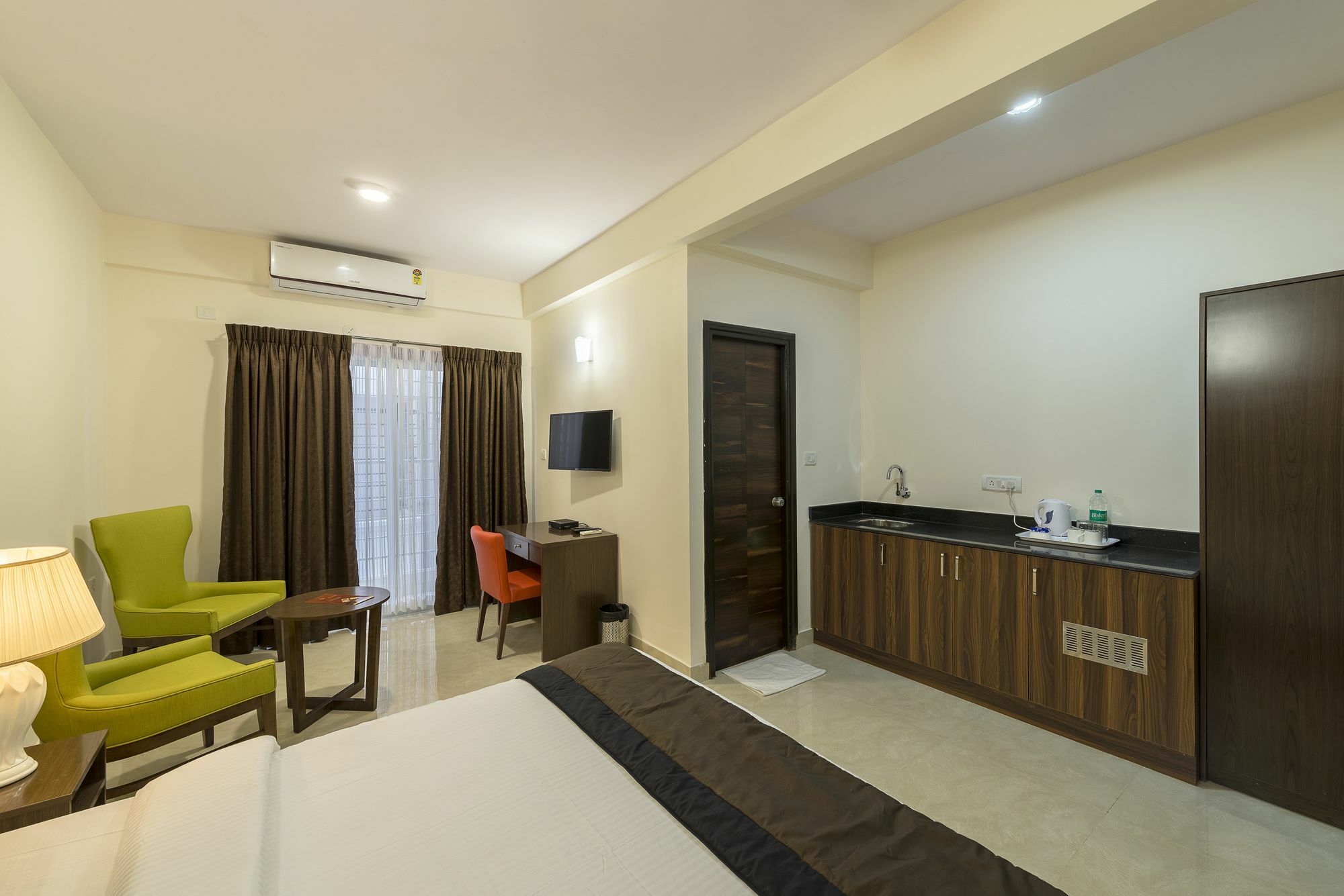 Daffodil Delight - Manyata Tech Park Hotel Bangalore Buitenkant foto