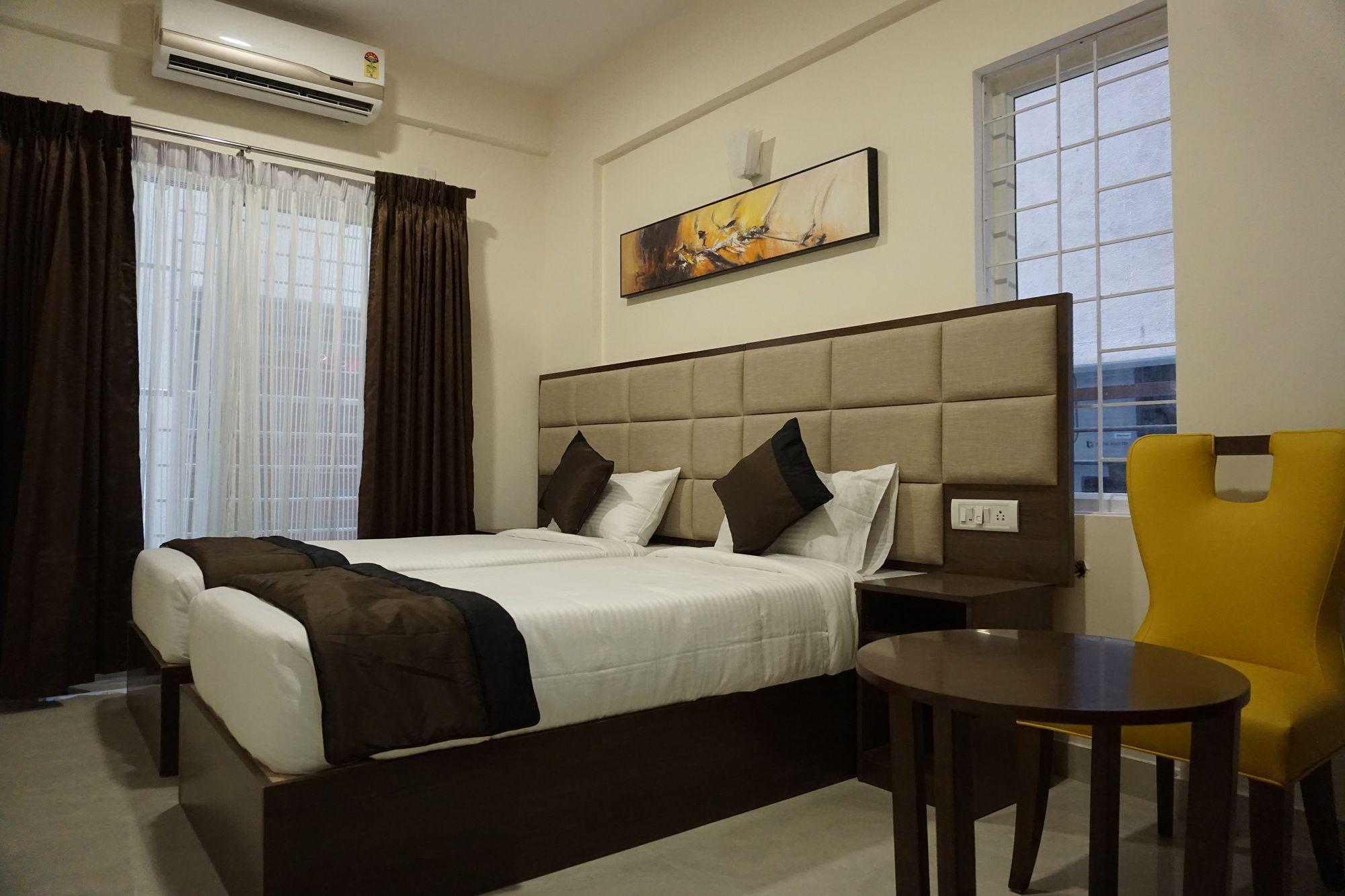 Daffodil Delight - Manyata Tech Park Hotel Bangalore Buitenkant foto